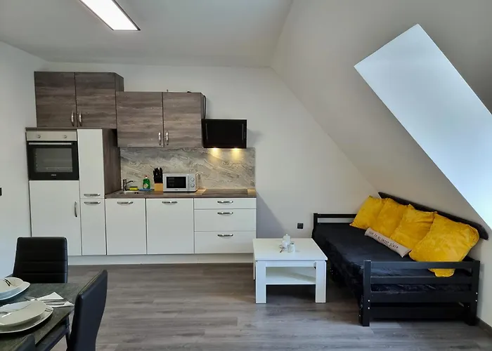 Rentcenter79