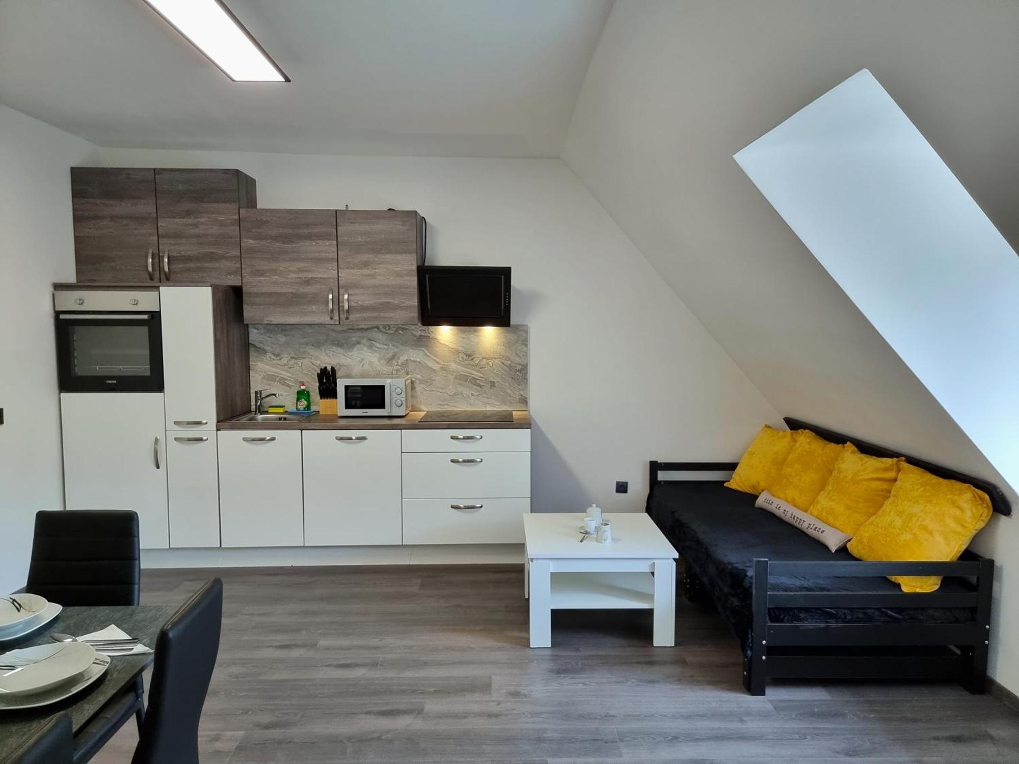 Rentcenter79 Homestay